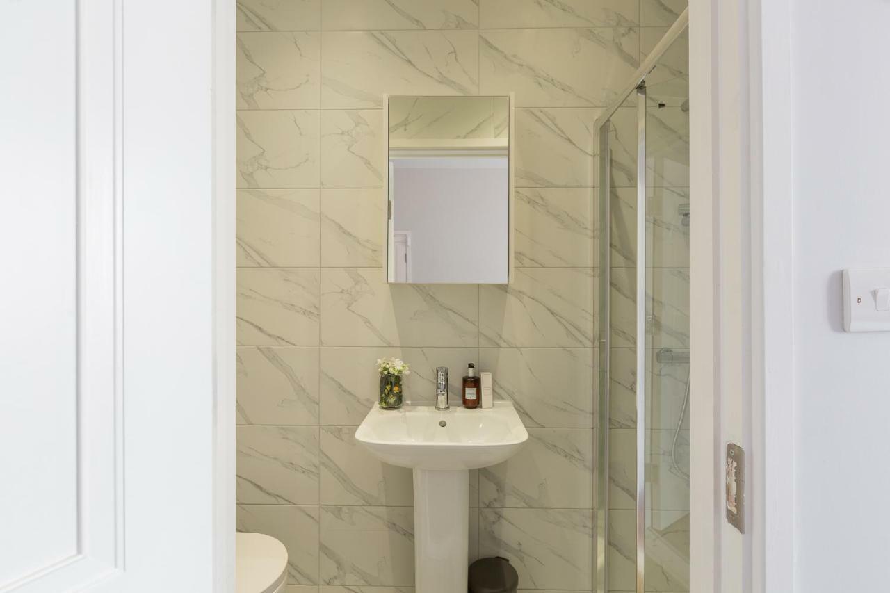 Austin David Apartments Harrow Exterior photo